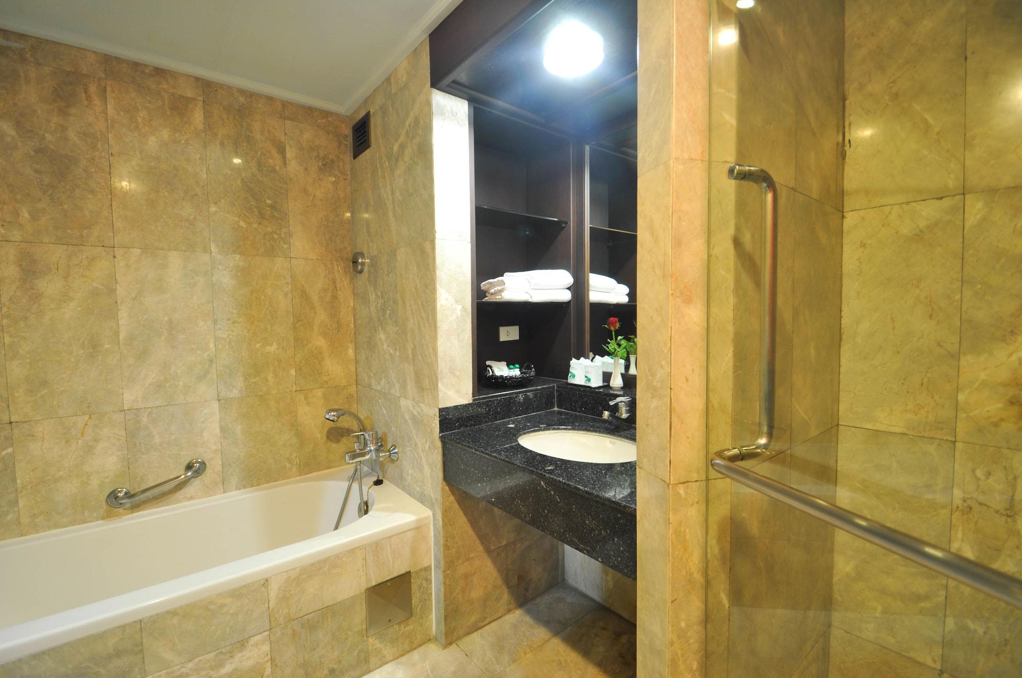 Bp Grand Suite Hotel Hat Yai Ngoại thất bức ảnh