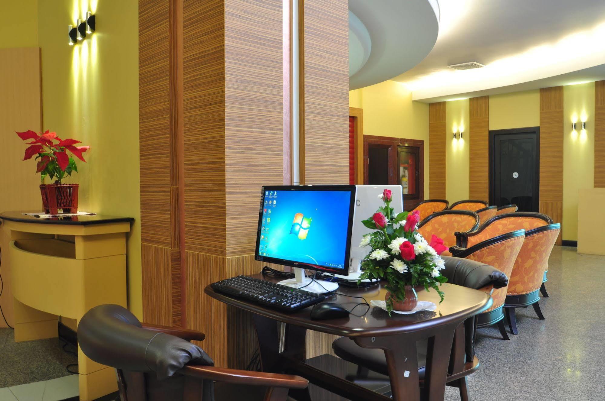 Bp Grand Suite Hotel Hat Yai Ngoại thất bức ảnh