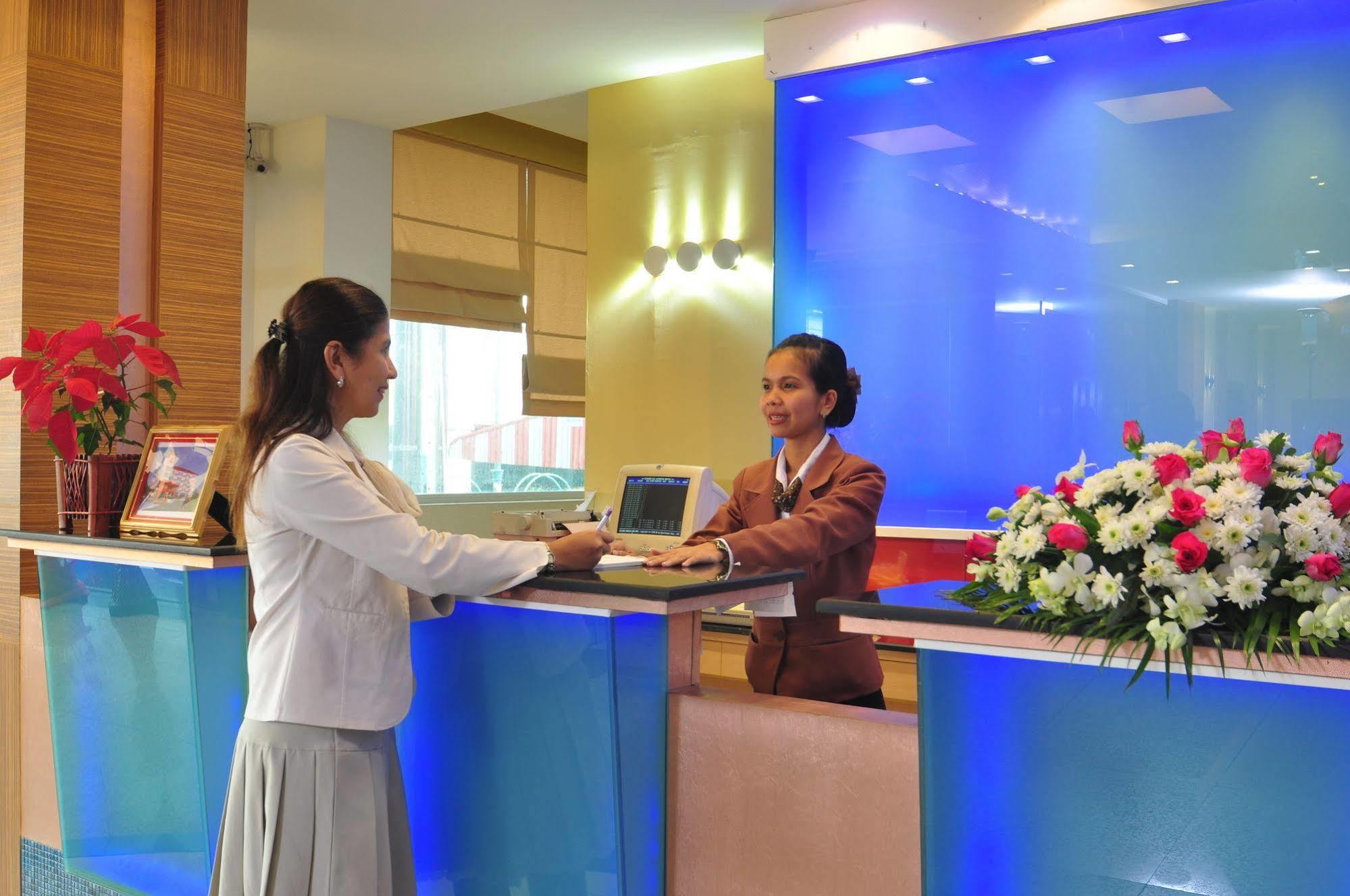 Bp Grand Suite Hotel Hat Yai Ngoại thất bức ảnh